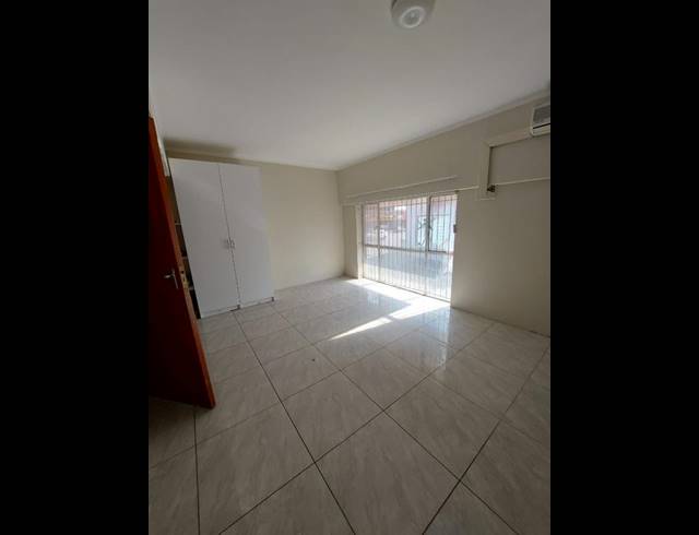 1 BEDROOM PROPERTY TO RENT IN GOODWOOD CENTRAL
